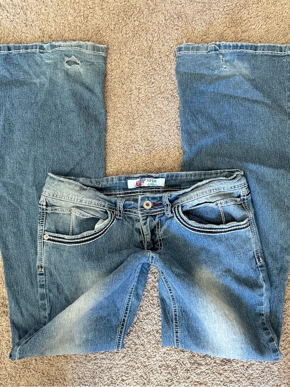 2000s y2k Women's low/mid rise Boot Cut Jeans in Light Blue Denim